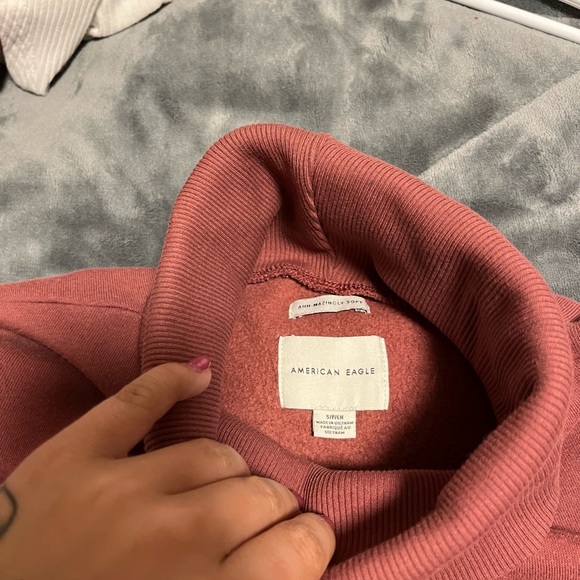 American eagle red turtleneck sweater - Picture 4 of 5